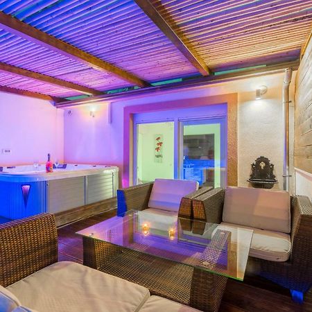 Alena Luxury Apartment With Jacuzzi Split Exterior foto