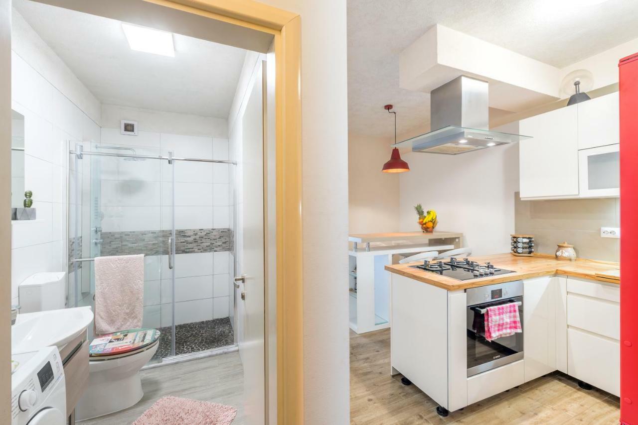 Alena Luxury Apartment With Jacuzzi Split Exterior foto